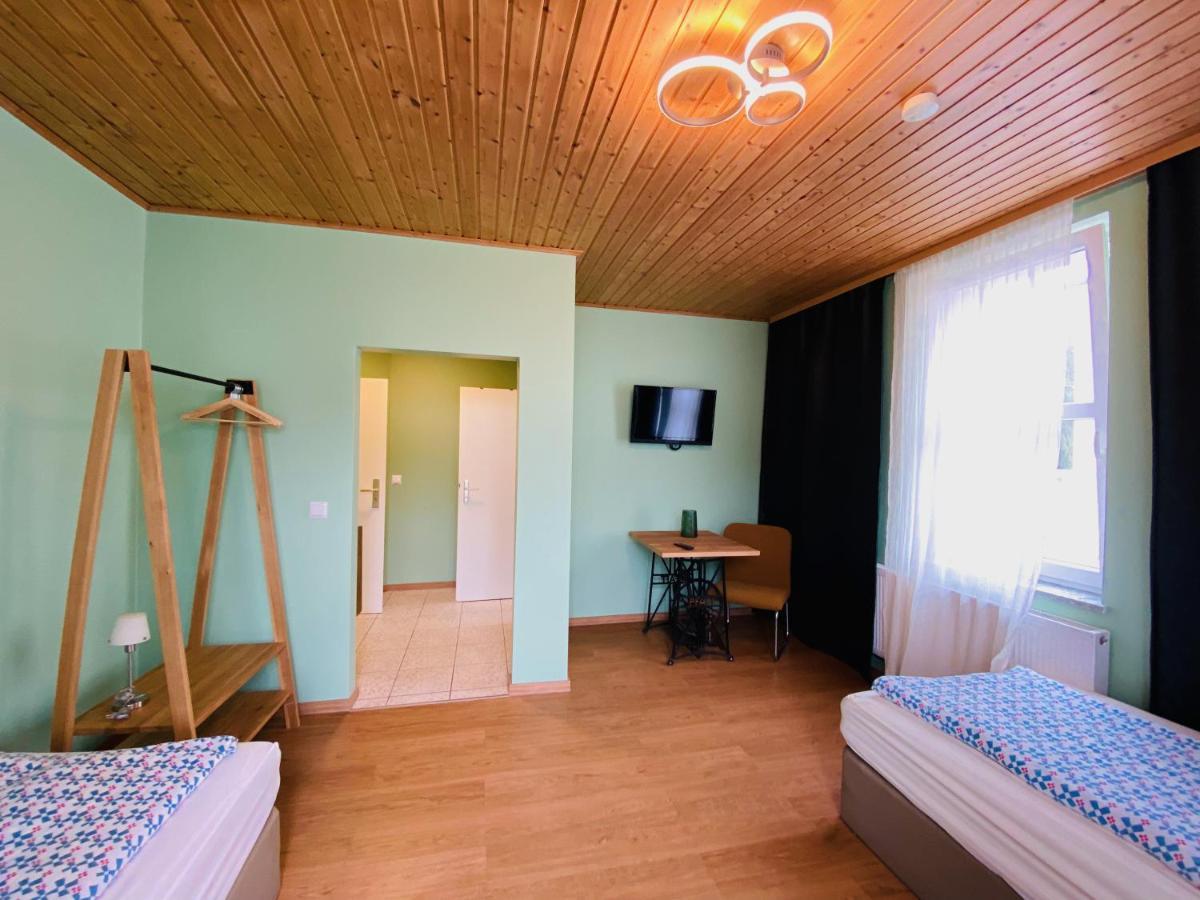 Hostel Bohlen  Экстерьер фото